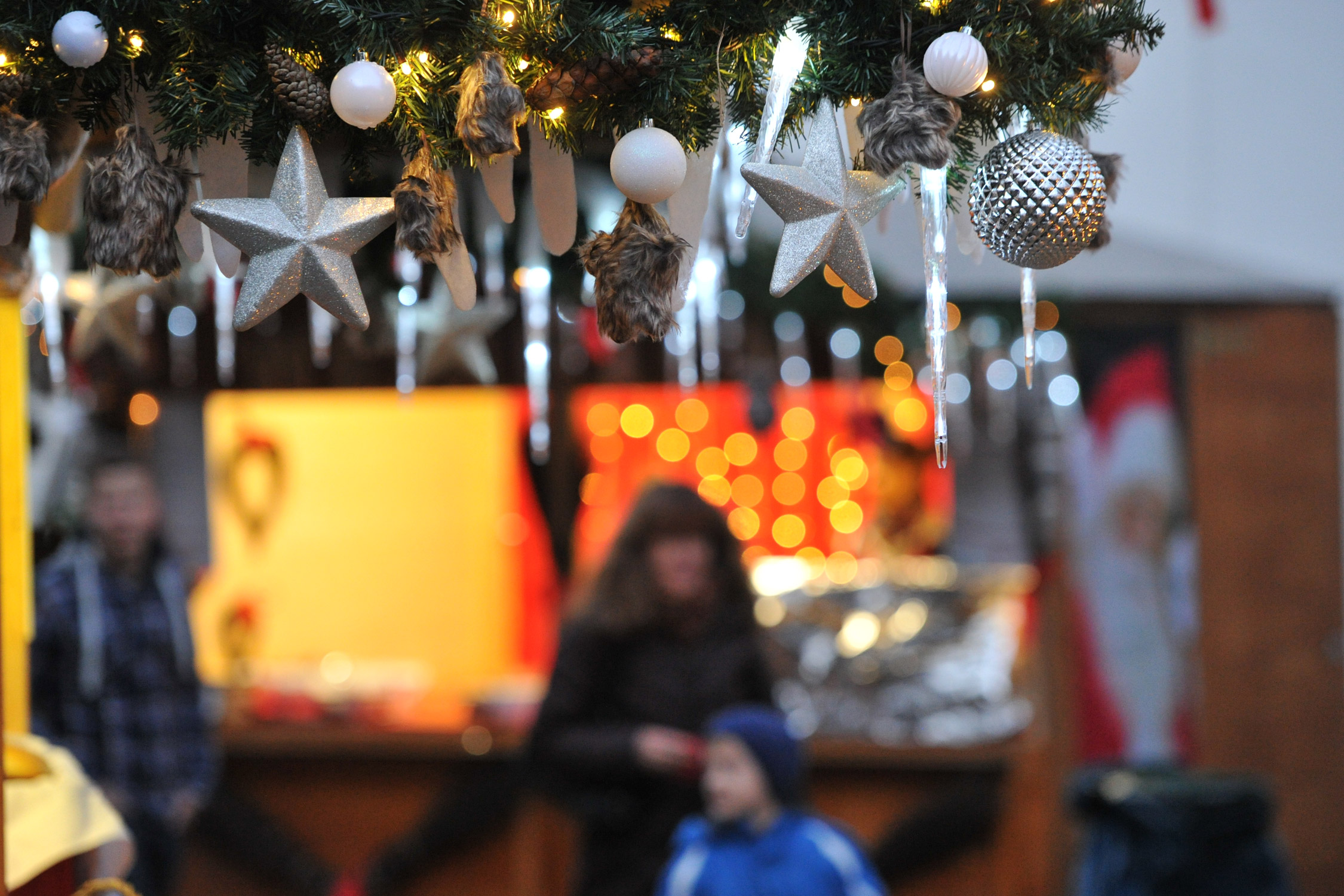 Weihnachtsmarkt, Weihnachtsveranstaltung, Weihnachtsfeier, Weihnachtsevent, Weihnachtsparty, Weihnachten, Weihnachtsengel, Rentier Laufkostüm, Schneemann Laufkostüm, Bastelstationen, mobiler Weihnachtsmarkt, Weihnachtsmarktbuden